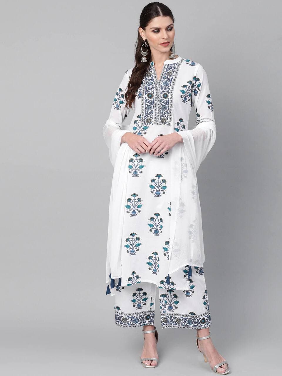 Dismaying White Color Cotton Printed Festive Wear Salwar Suit