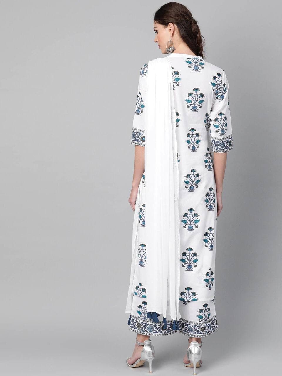 Dismaying White Color Cotton Printed Festive Wear Salwar Suit