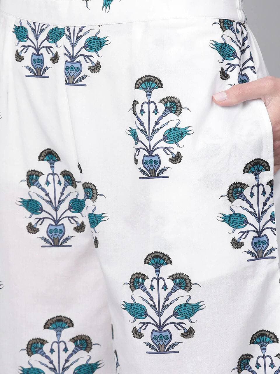 Dismaying White Color Cotton Printed Festive Wear Salwar Suit