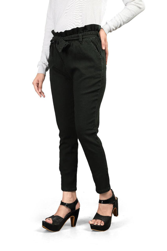 Refreshing Black Color Running Wear Knockout Denim Pant