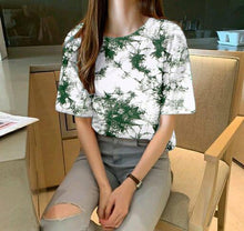 Load image into Gallery viewer, Appealing Imported Printed Design Tshirt For Women
