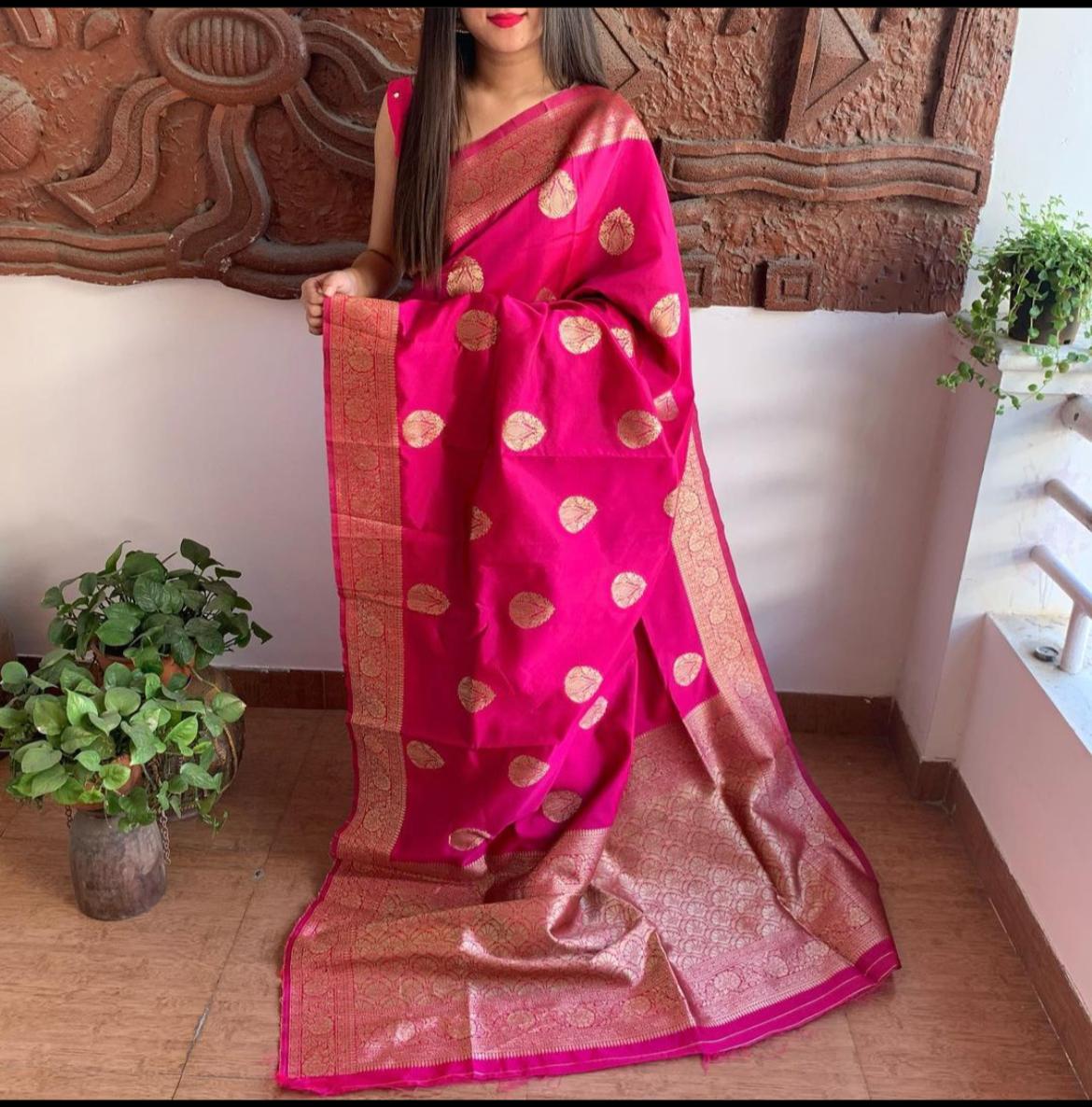 Gorgeous Designer Art Silk Rich Pallu Wedding Wear Zari Weaving Saree Blouse For Women