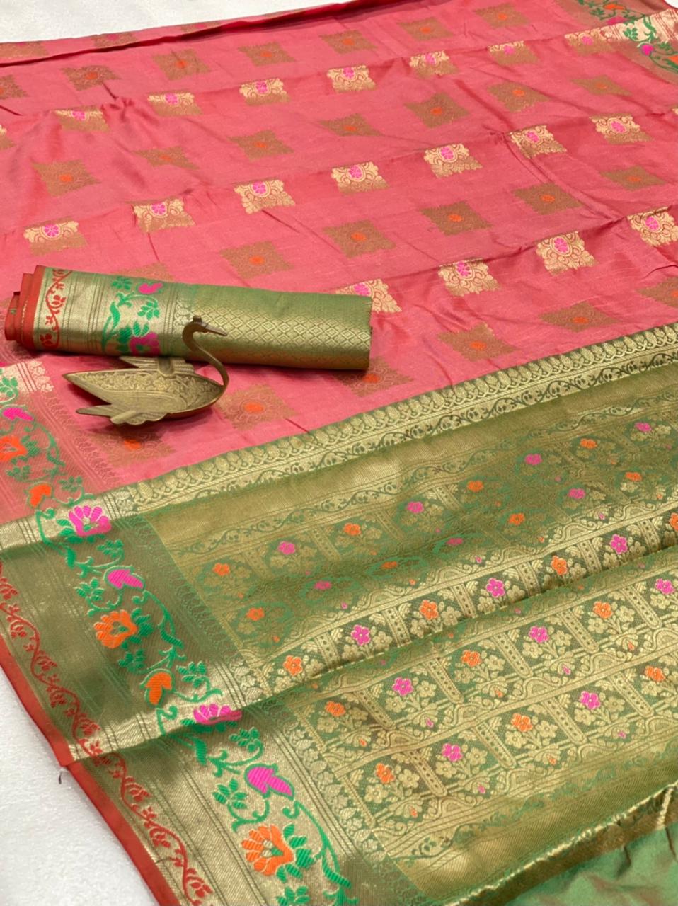 Starling Banarasi Silk Weaving Wedding Wear Rich Pallu Saree Blouse