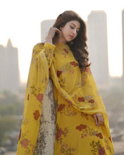 Load image into Gallery viewer, Shattering Mustard Color Georgette Digital Printed Casual Wear Salwar Suit
