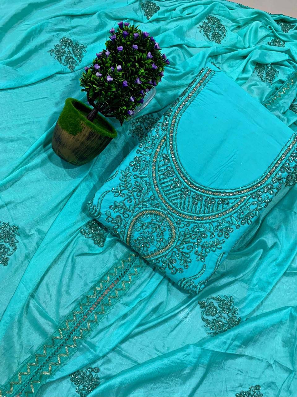 Mind-blowing Cotton Diamond Embroidered Work Regular Wear Salwar Suit