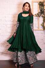 Load image into Gallery viewer, Flaunt Embroidered Work Georgette Designer Salwar Suit Design
