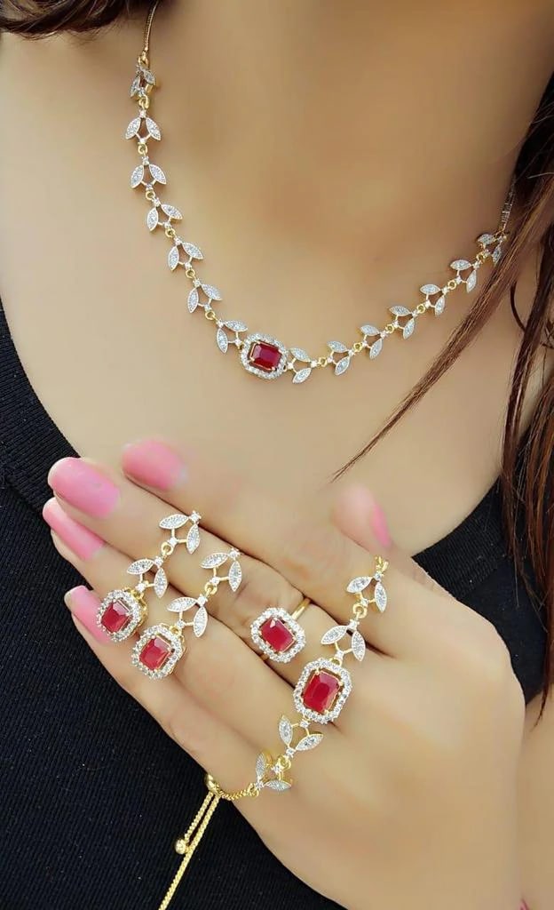 Absorbing  Light Pink Diamond Jewellery Set For Wedding Wear