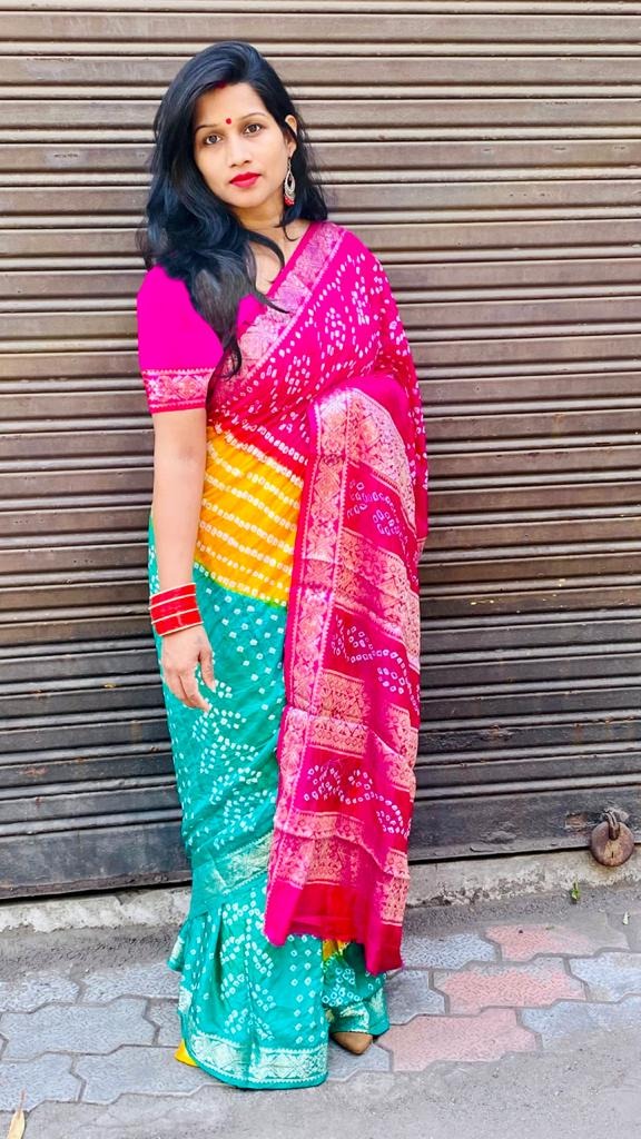 Sensational Rani Pink Color Designer Soft Art Silk Bandhani All Over Jacquard Weaving Pallu Border Design Saree Blouse