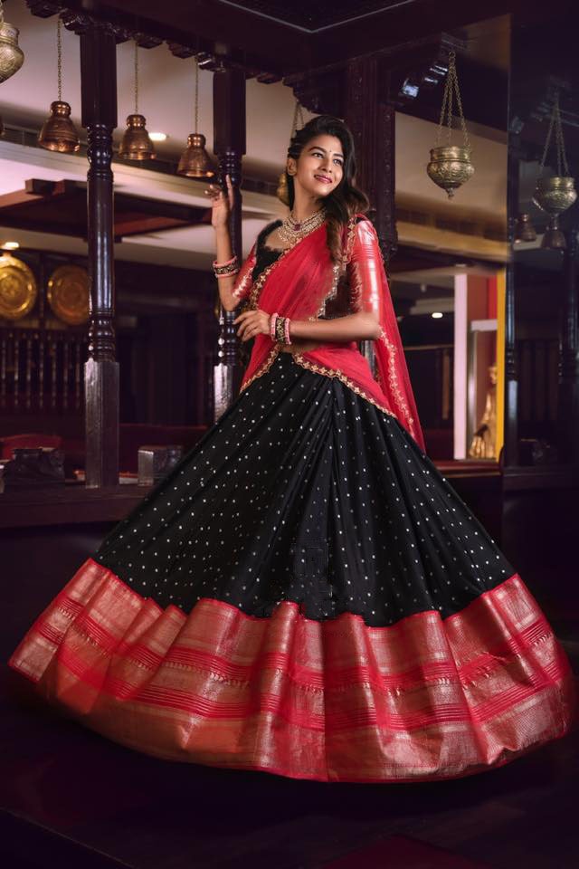 Stupendous Jacquard Weaving Work Lehenga Choli For Wedding Wear