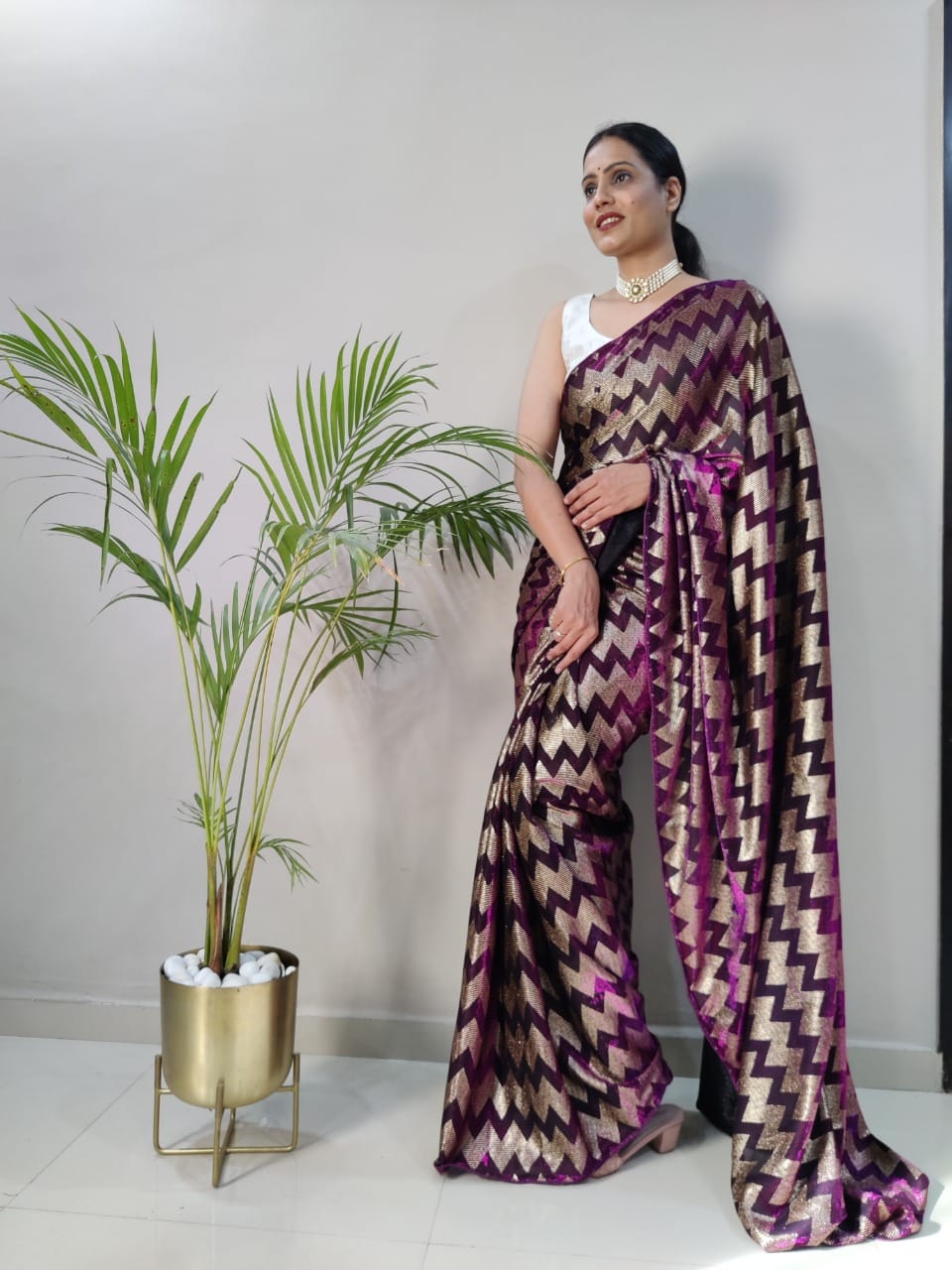 1 Minutes Readymade Heavy Knitting Saree With Foil Print in Zig Zag Pattern