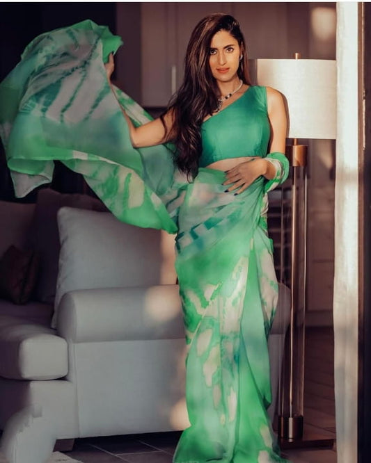 Winsome Green Color Party Wear Georgette Printed Design Saree Blouse