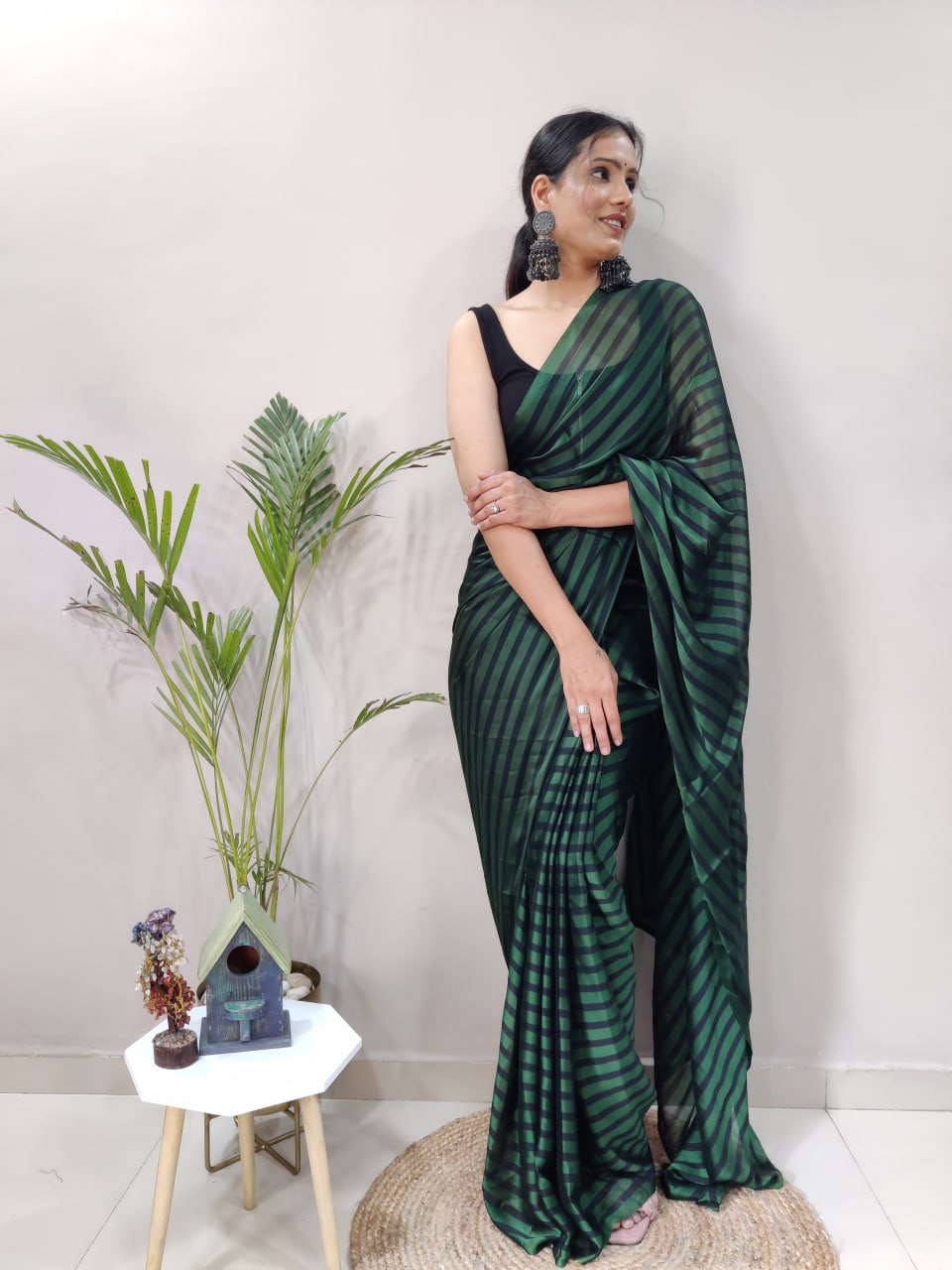 Attractive In Dark Color Rongoli Silk Patta Pattern Saree