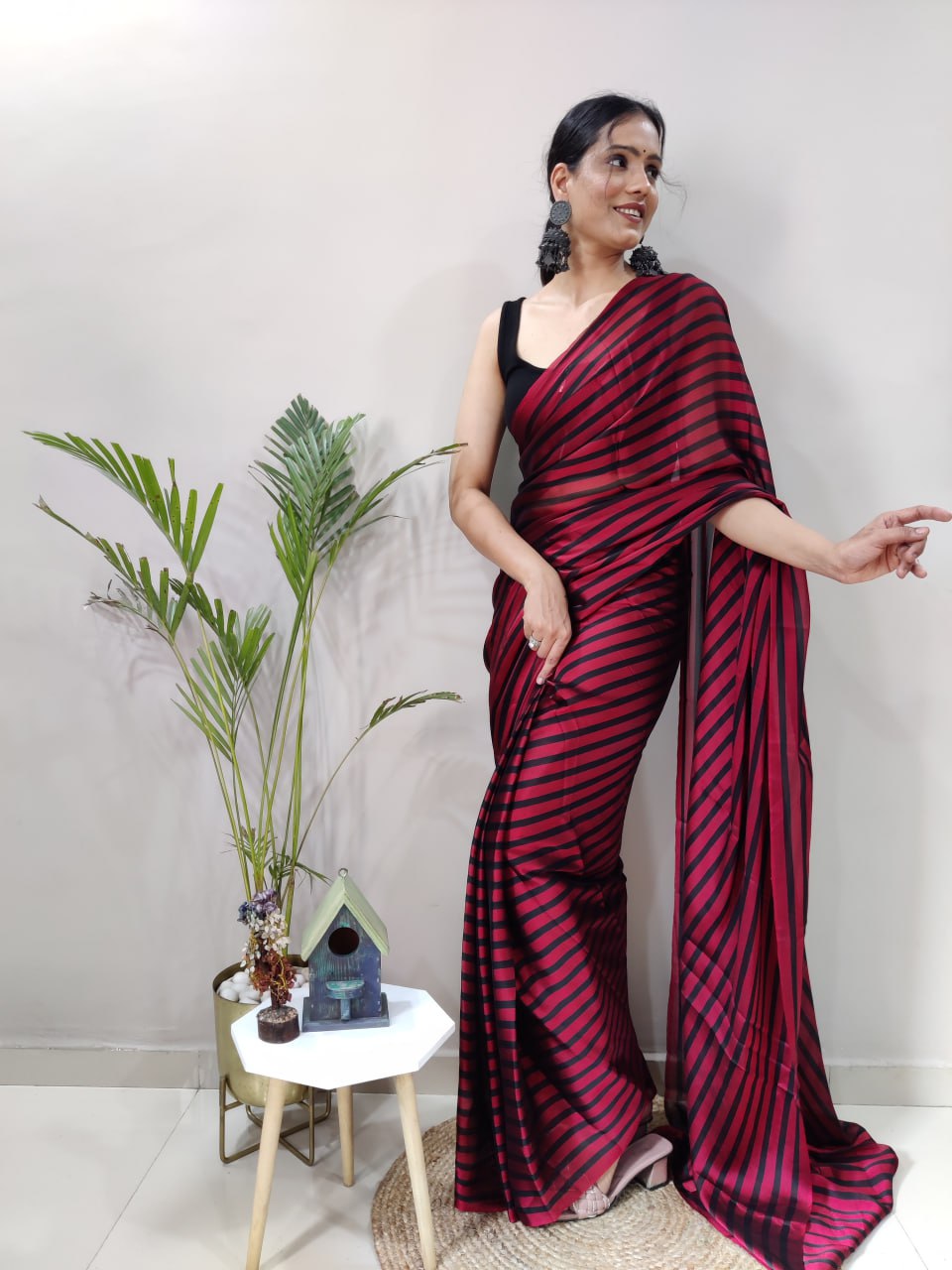 Attractive In Dark Color Rongoli Silk Patta Pattern Saree