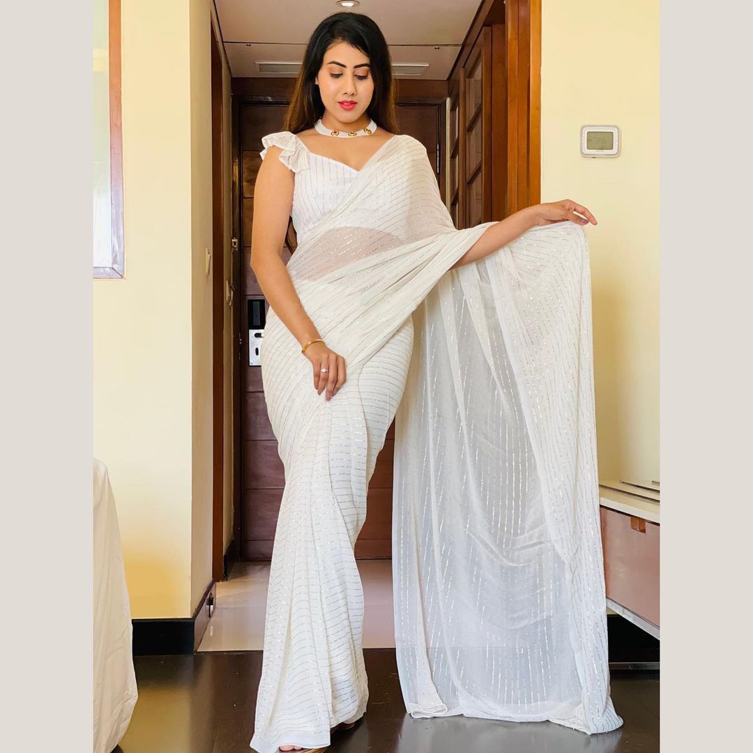 Amazing Angle White Chiffon Zari Saree Blouse For Any Occasion
